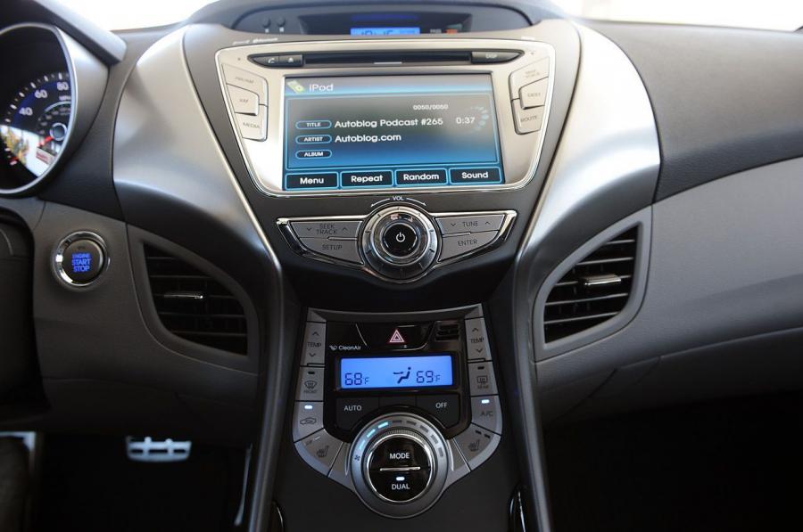  Hyundai Elantra Coupe 2012 года  (фото 57 из 88)